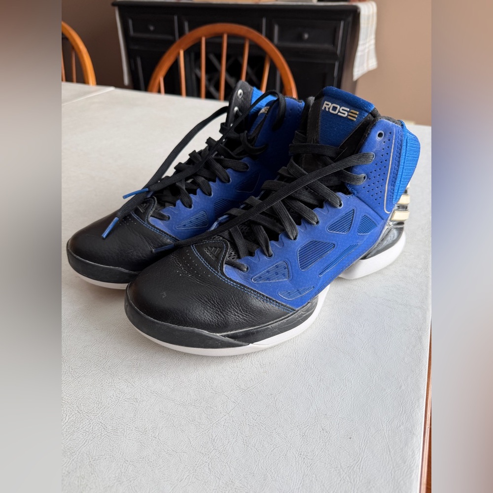 Adidas Men’s D Rose Sneakers